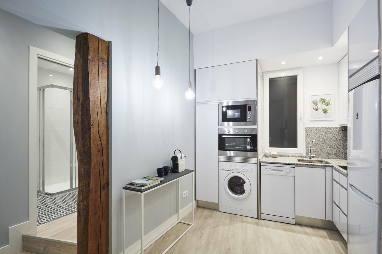 Leeways Apartment In Fucar Madri Exterior foto