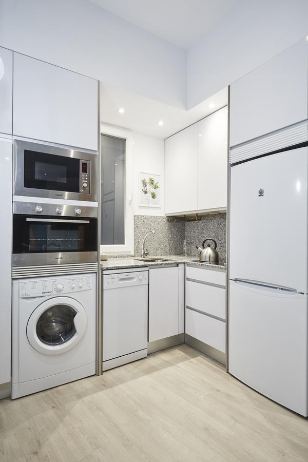 Leeways Apartment In Fucar Madri Exterior foto